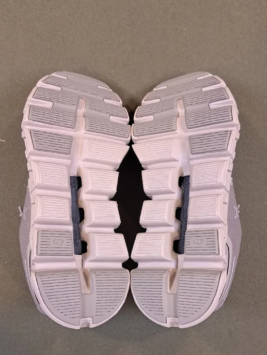 On Cloud 6 - Color: Cinder/Fog - Size: Women 5 - Picture 8 of 9